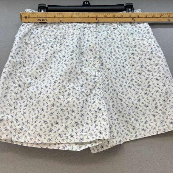 Tommy Hilfiger Women's Shorts Size 10 White & Blue Floral Print - Picture 2 of 12